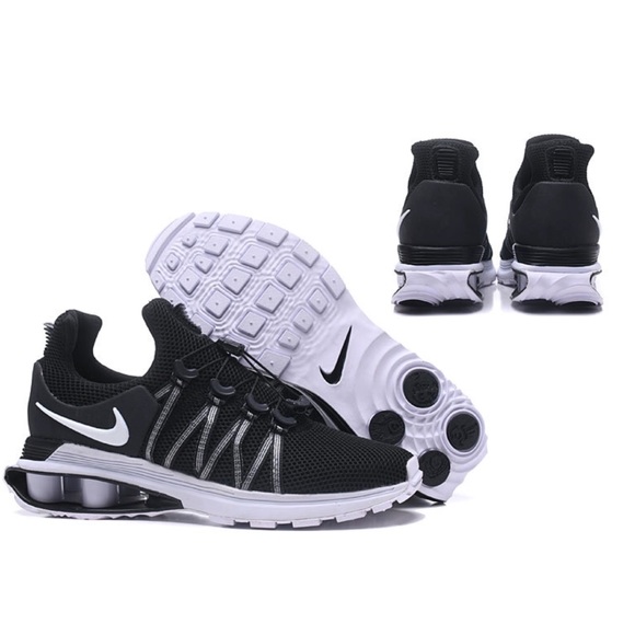 Nike Other - NIKE AUTHENTIC MENS SHOX  New